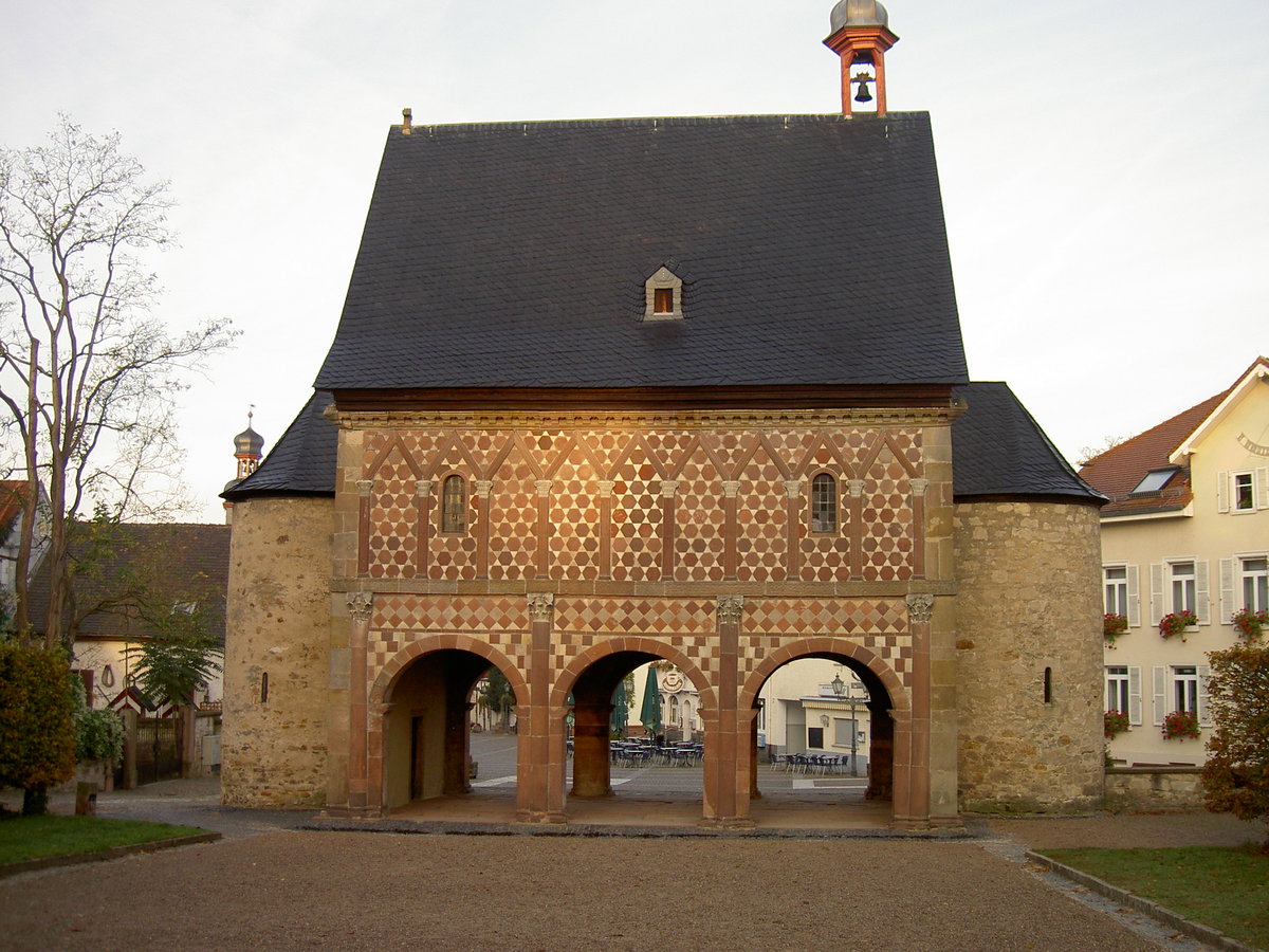 Lorsch, karolingische Torhalle des alten Klosters, erbaut um 800 (19.10.2008)