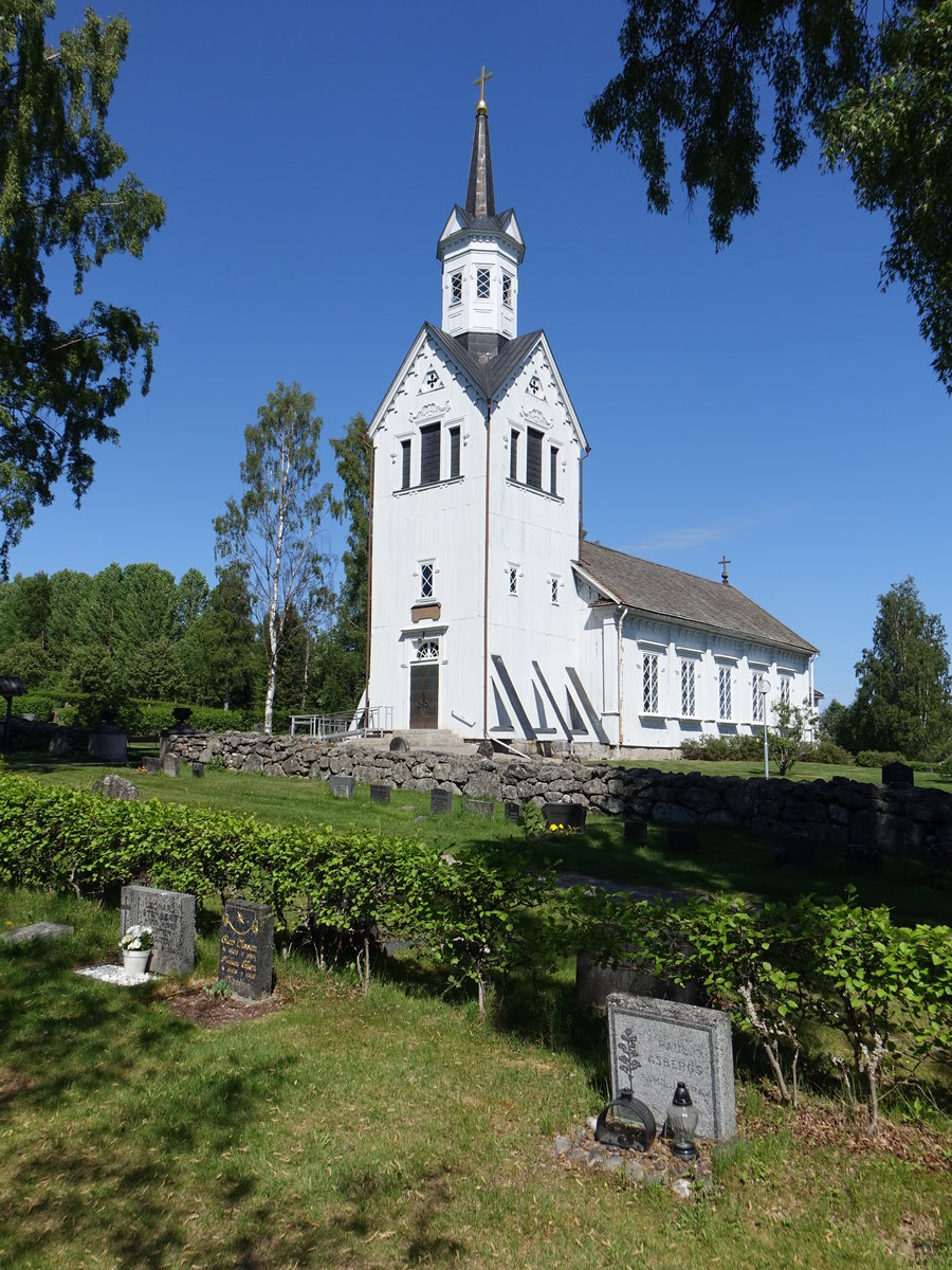 Los, Ev. Kirche, erbaut 1819, die Kirche ist mit wei lackiertem Paneel verkleidet (31.05.2018)