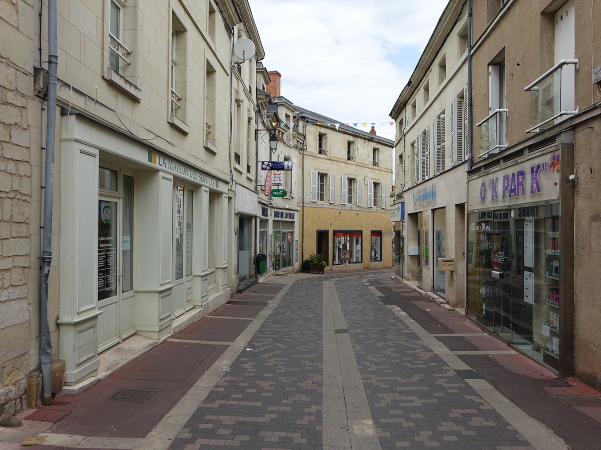 Loudun, historische Huser in der Rue du Four Neuf (09.07.2017)