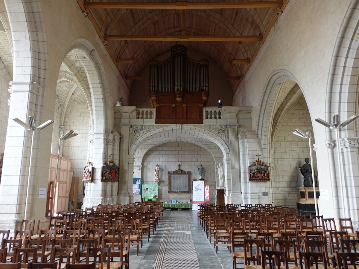 Loudun, Orgelempore in der Saint-Pierre Kirche, erbaut im 19. Jahrhundert durch die Orgelbauer Daublaine & Callinet (09.07.2017)