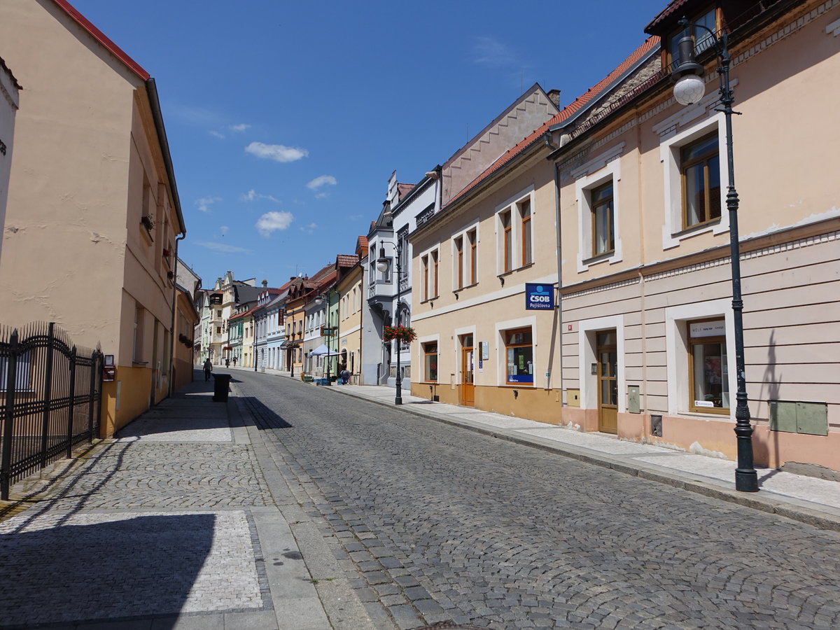 Louny / Laun, Huser in der Hilbertova Strae (27.06.2020)