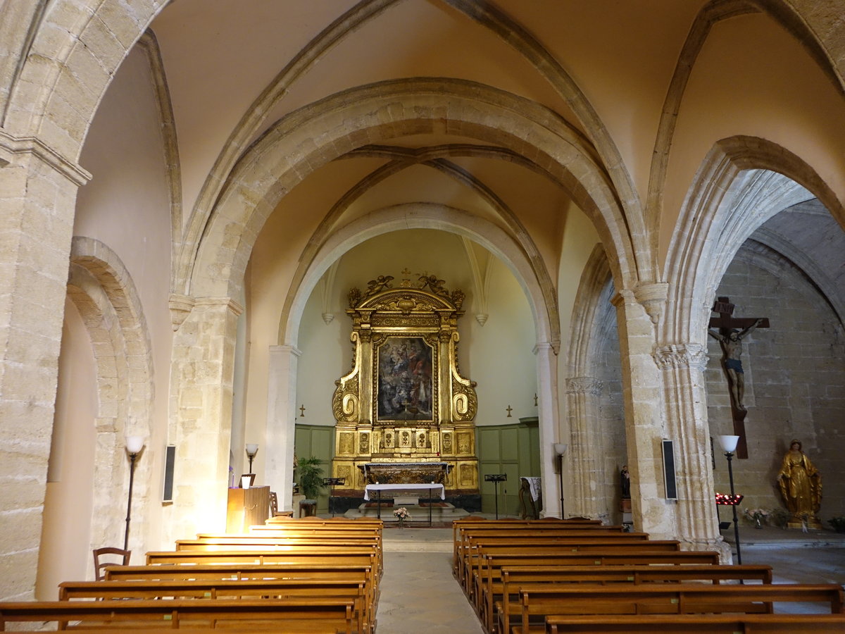 Lourmarin, Innenraum der Saint-Andre Kirche, Kreuzrippengewlbe aus dem 16. Jahrhundert (24.09.2017)