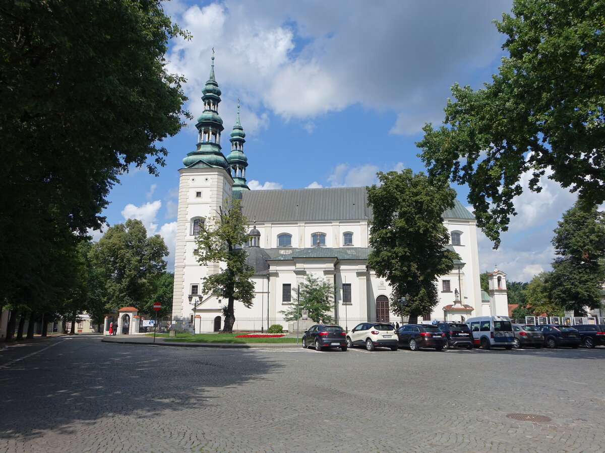 Lowicz / Lowitsch, Kathedrale Maria Himmelfahrt, erbaut im 17. Jahrhundert durch Primas Henryk II. Firlej (07.08.2021)