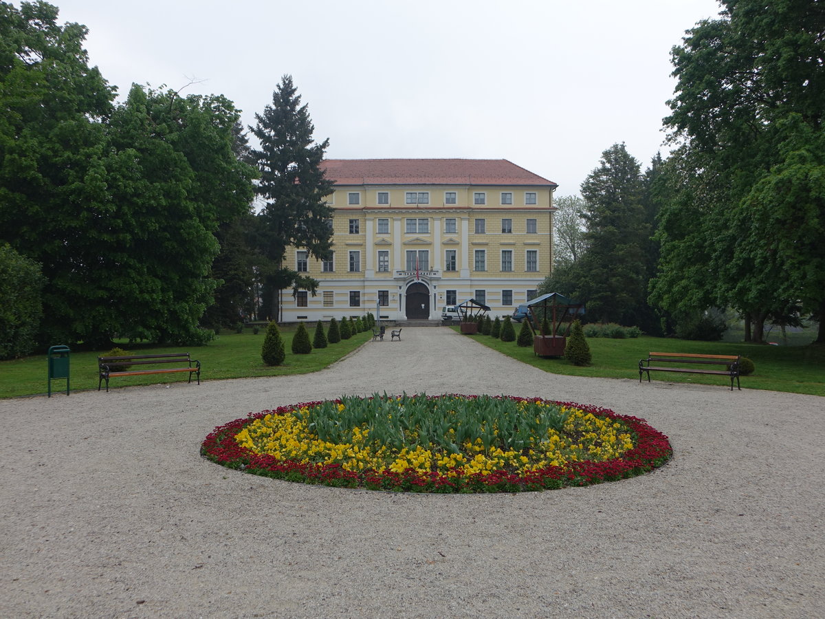 Ludbreg, Schloss Batthyany, erbaut ab 1745 durch Prinz Ludwig Batthyány (03.05.2017)
