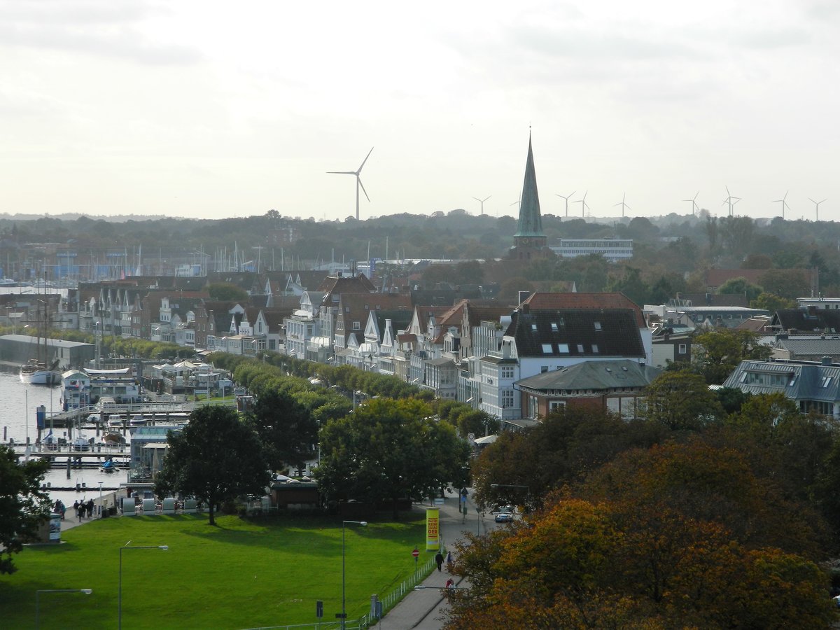 Lbeck-Travemnde: Blick vom Alten Leuchtturm ber die Altstadt am 13.10.2017