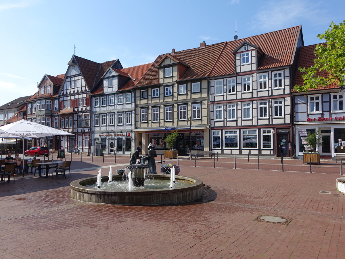 L�chow, Brunnen und Fachwerkh�user in der Lange Stra�e (20.06.2026)