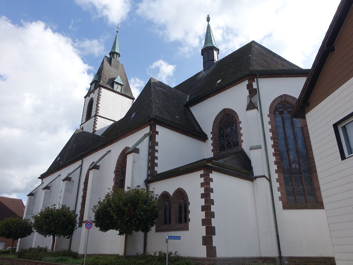 Lchtringen, kath. Pfarrkirche St. Johannes Baptist, erbaut von 1901 bis 1902 (30.09.2023)