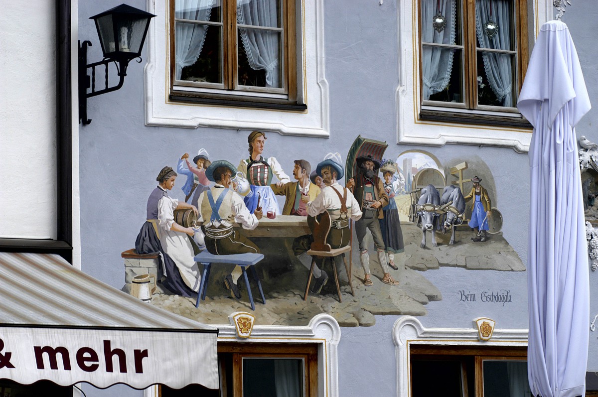 Lftlmalerei am Obermarkt im oberbayrischen Mittelwald. Aufnahme: Juli 2008.