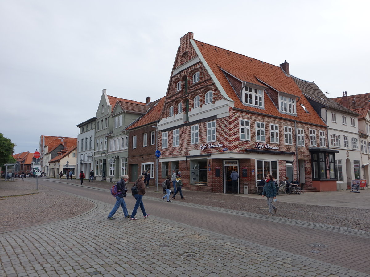 Lüneburg, Häuser an der Straße Neue Sülze (26.09.2020)