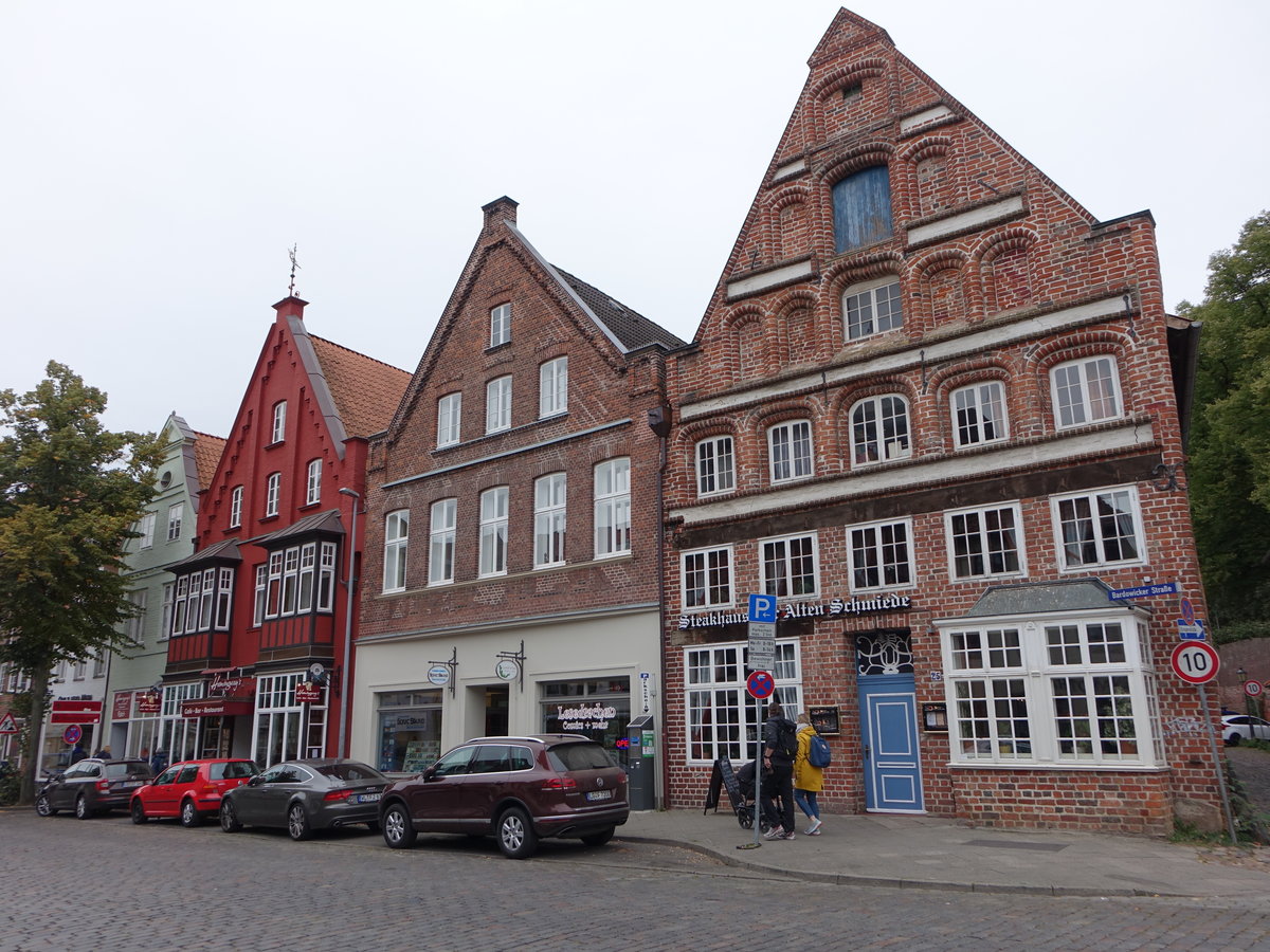 Lneburg, historische Backsteinhuser in der Bardowicker Strae (26.09.2020)