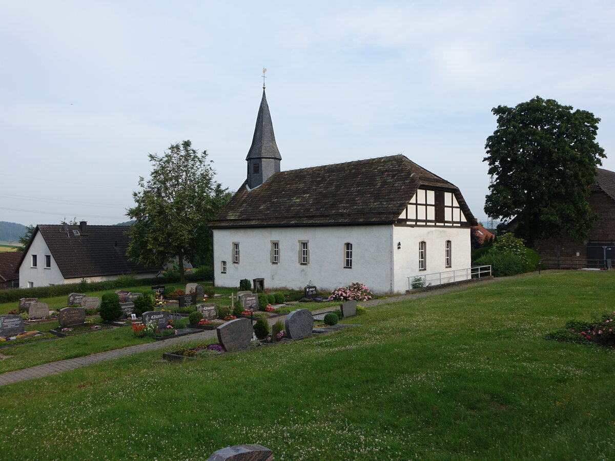 Lntorf, evangelische Kirche, erbaut 1618, erweitert 1812 (15.06.2025)