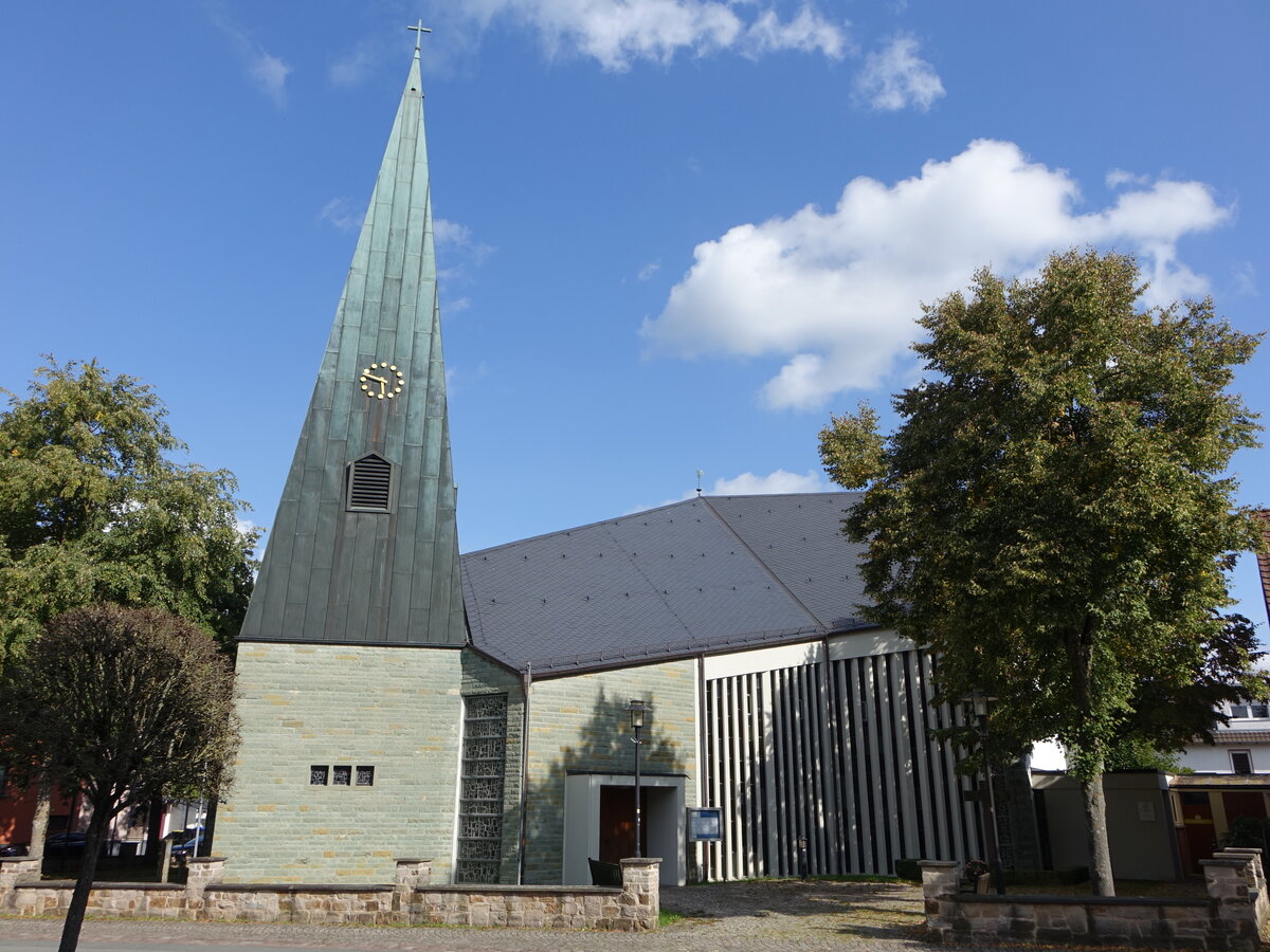Ltmarsen, kath. Pfarrkirche St. Marien, erbaut ab 1967 (30.09.2023)