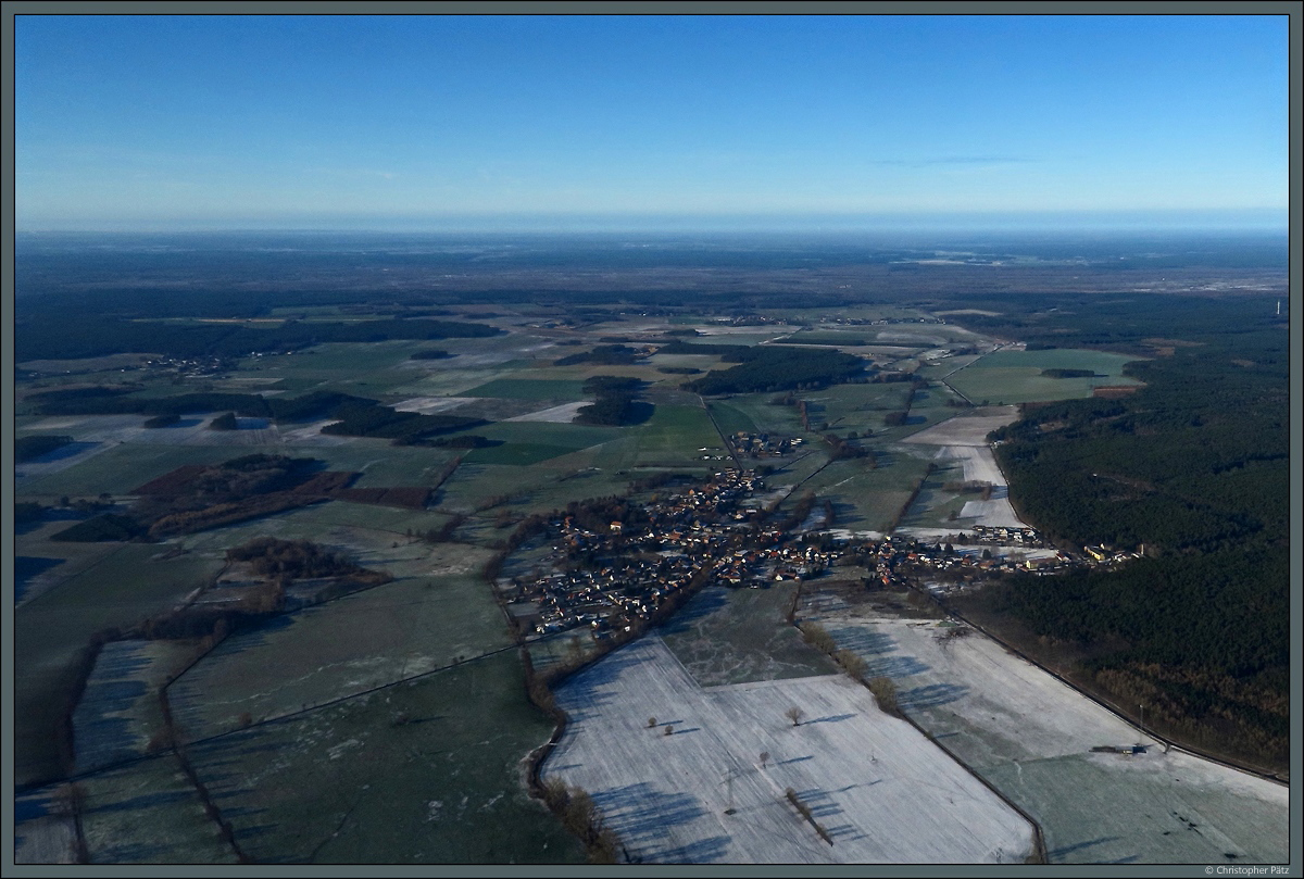 Luftaufnahme des Dorfes Burgstall (Landkreis Brde). (18.01.2019)