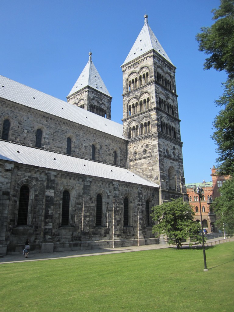 Lund, Domkirche, erbaut ab 1103, Trme erbaut 1863 durch Helgo Zettervalls (13.07.2013)