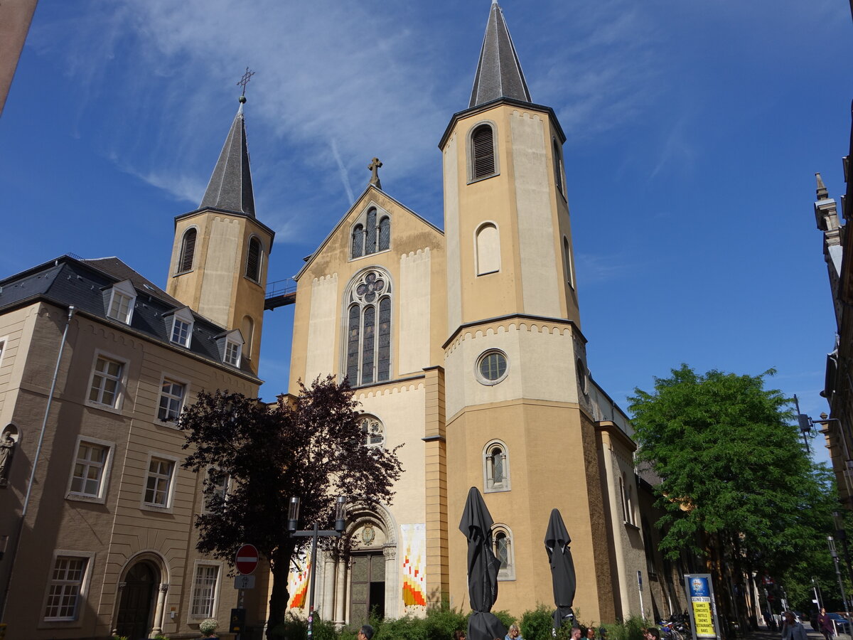 Luxemburg, Pfarrkirche Saint-Alphonse in der Rue Beaumont (21.06.2022)