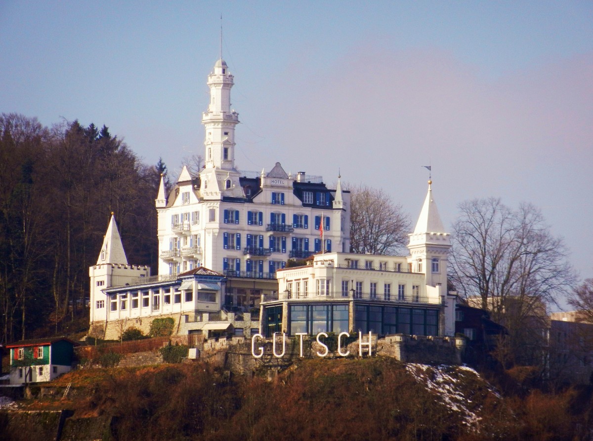 Luzern, Hotel Gtsch - 21.02.2012.  (Seit 2014 ist das alte renovierte Wahrzeichen der Stadt wiedererffnet)
