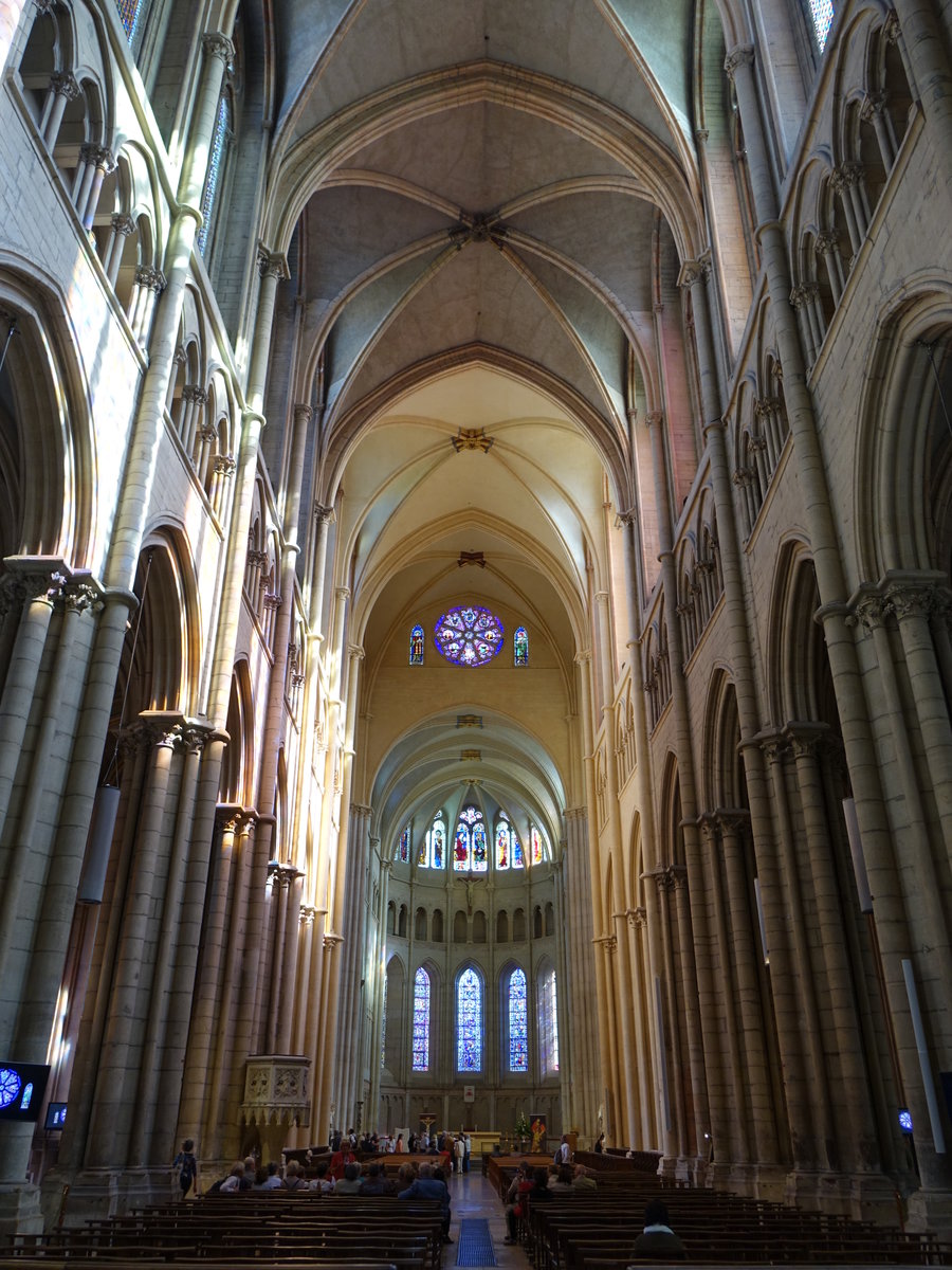 Lyon, Mittelschiff der Kathedrale St. Jean (23.09.2016)