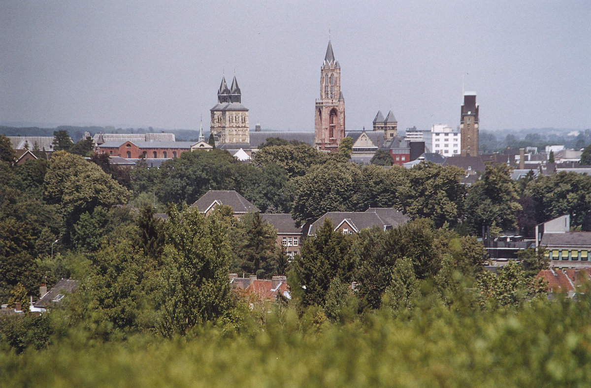 Maastricht vom St. Pietersberg aus gesehen. Aufnahme: Juli 2004.