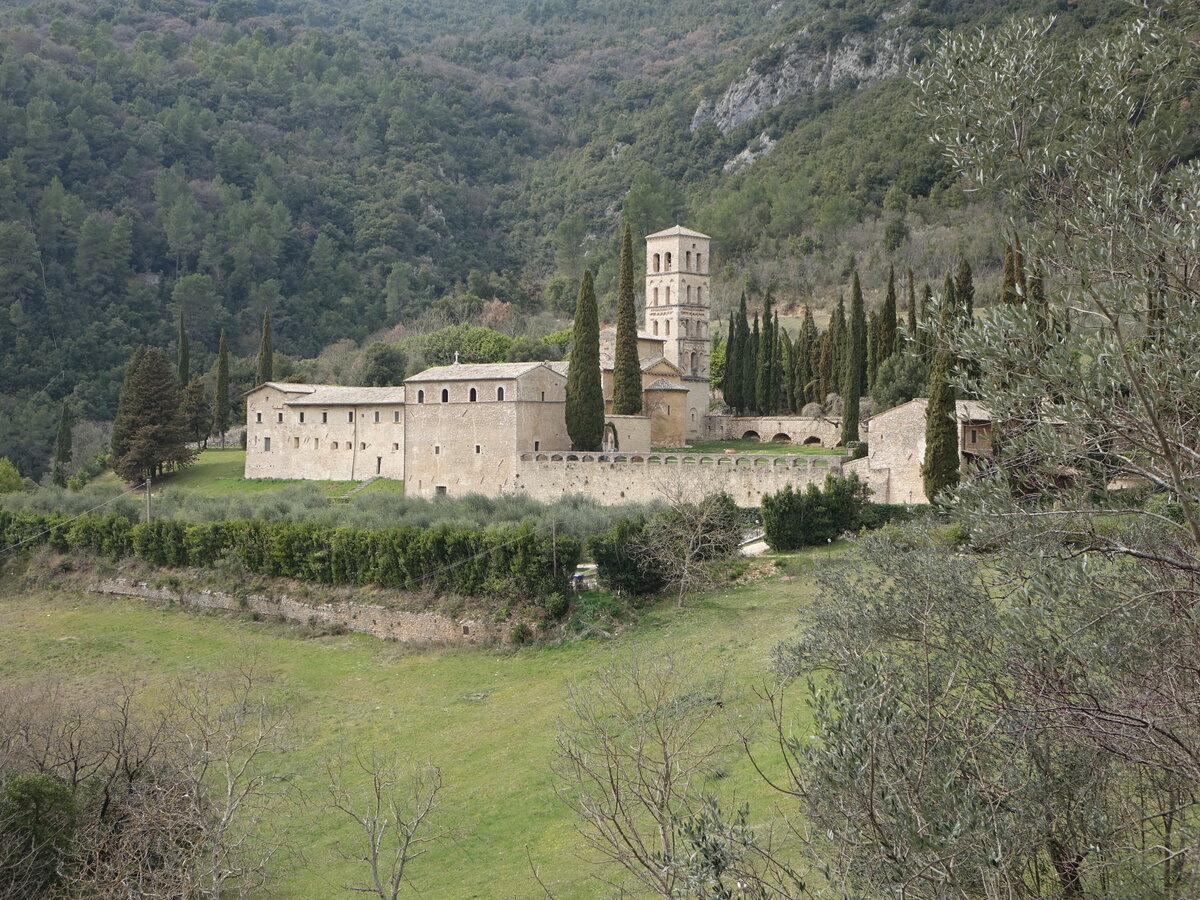 Macenano, Abbazia San Pietro in Valle, gegrndet im 8. Jahrhundert (27.03.2022)