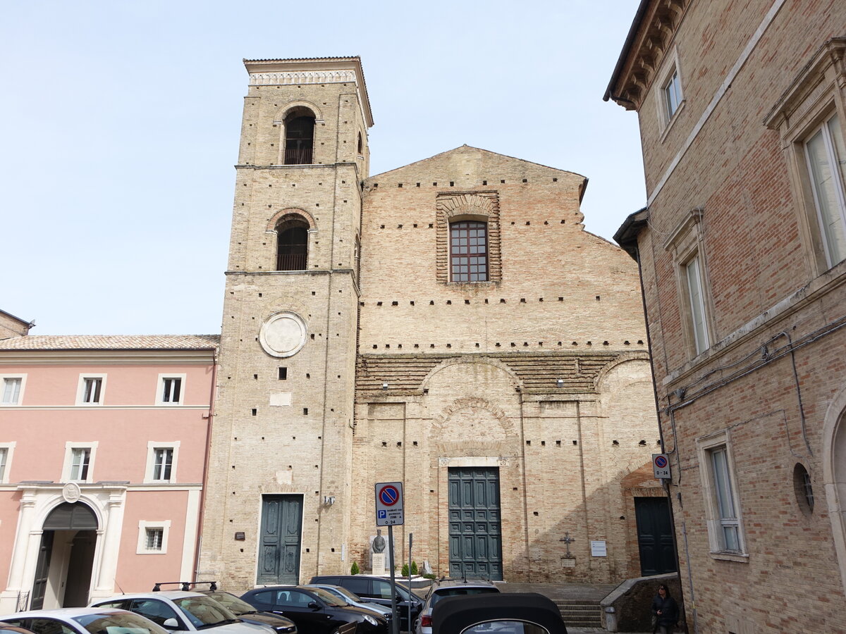 Macerata, Dom San Giuliano, erbaut im 15. Jahrhundert (29.03.2022)