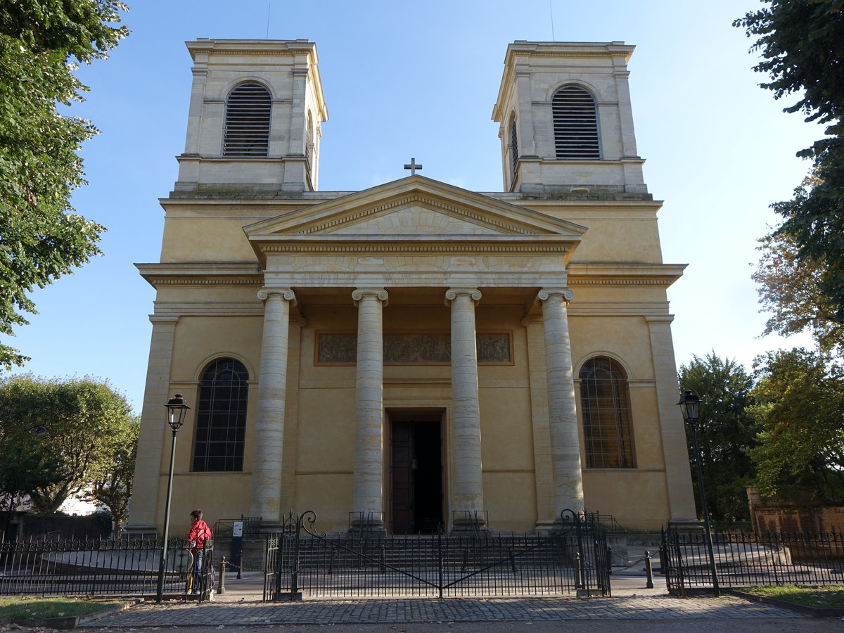 Macon, neue Kathedrale Saint-Vincent am Place Lamartine, erbaut im 18. Jahrhundert  (22.09.2016)