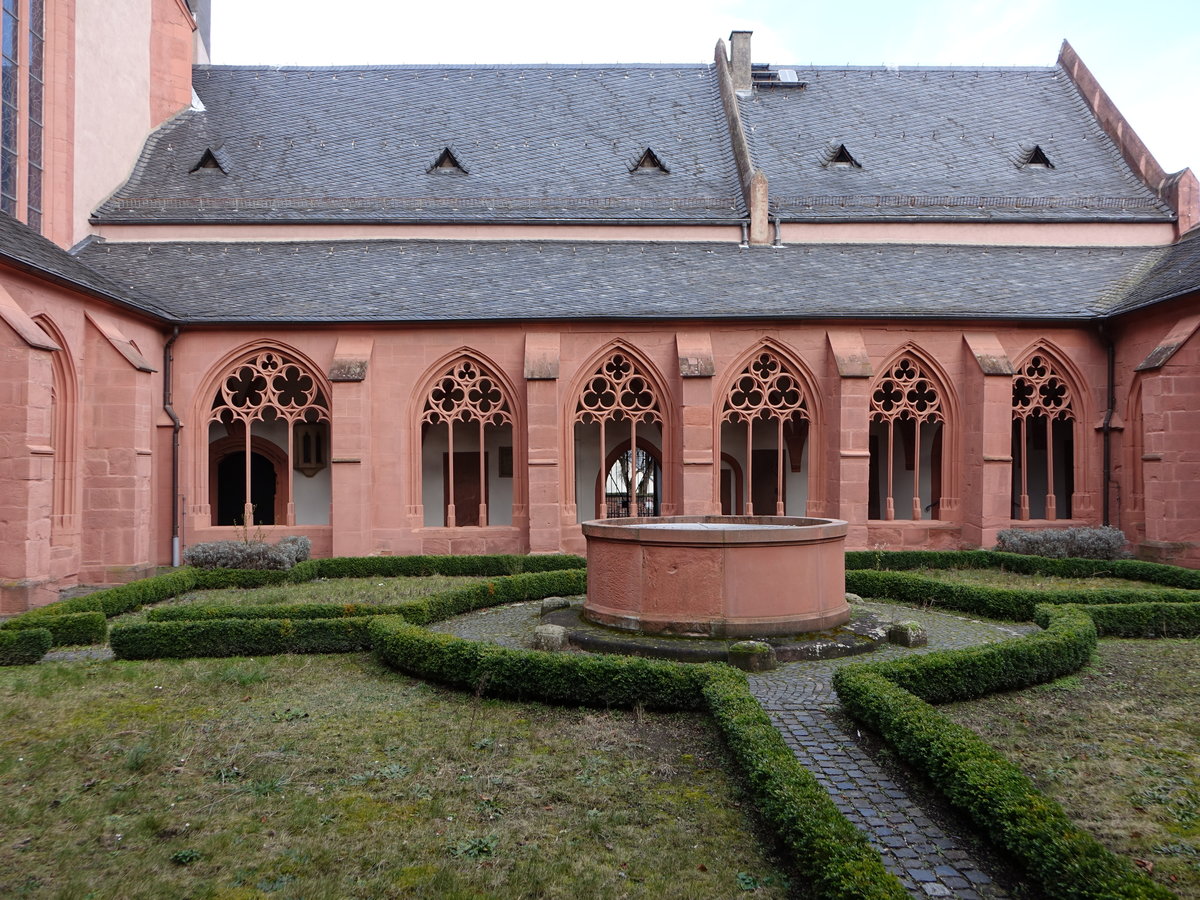 Mainz, gotischer Kreuzgang an der St. Stephan Kirche (01.03.2020)