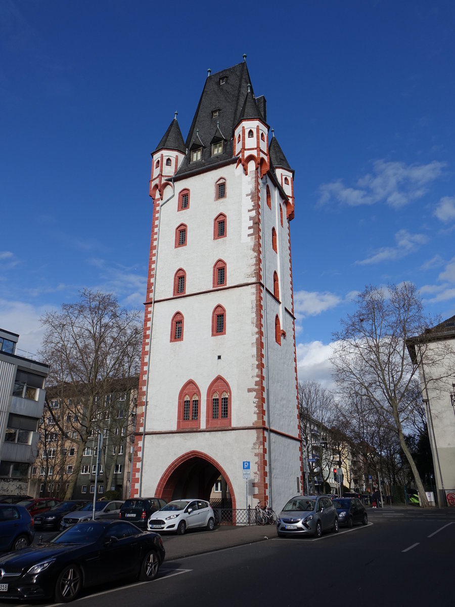 Mainz, Holzturm, mittelalterlicher Stadtturm, erbaut im 15. Jahrhundert (01.03.2020)