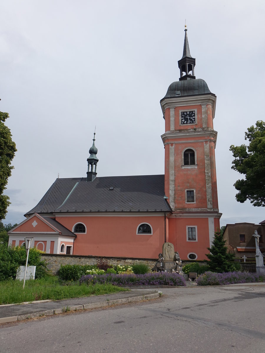 Makov, kath. Pfarrkirche St. Vitus, erbaut bis 1349, barockisiert im 18. Jahrhundert (29.06.2020)