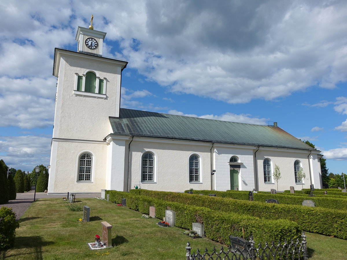 Malilla, Ev. Kirche, erbaut von 1820 bis 1822 (12.06.2016)