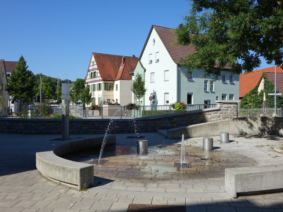 Malmsheim, Brunnen in der Perouser Strae (01.07.2018)