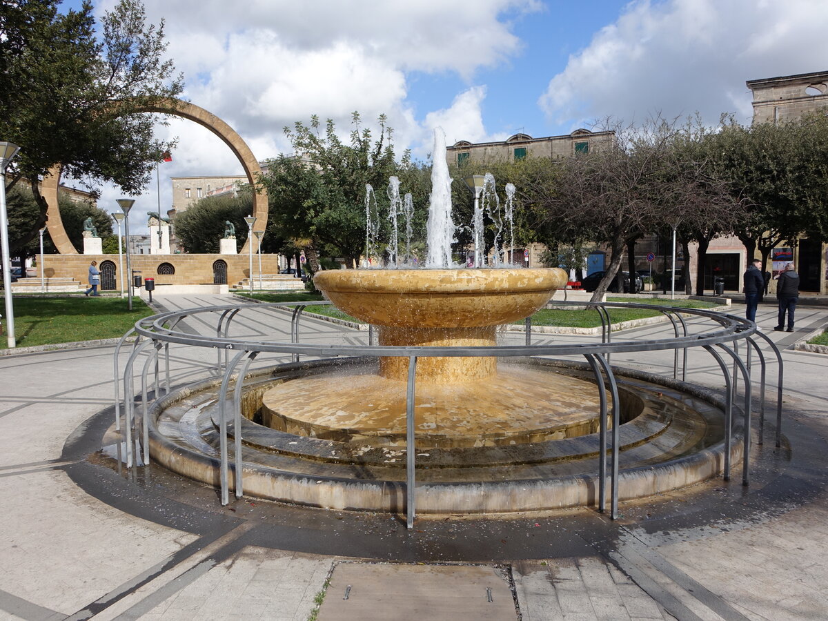 Manduria, Brunnen im Parc Villa Comunale (02.03.2023)