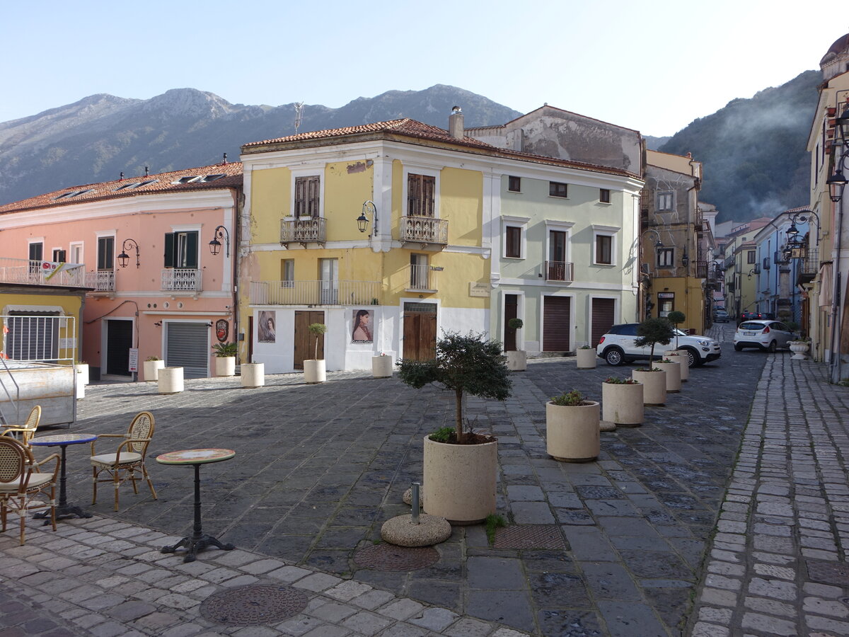 Maratea, Häuser an der Via dell Unita d`Italia (28.02.2023)