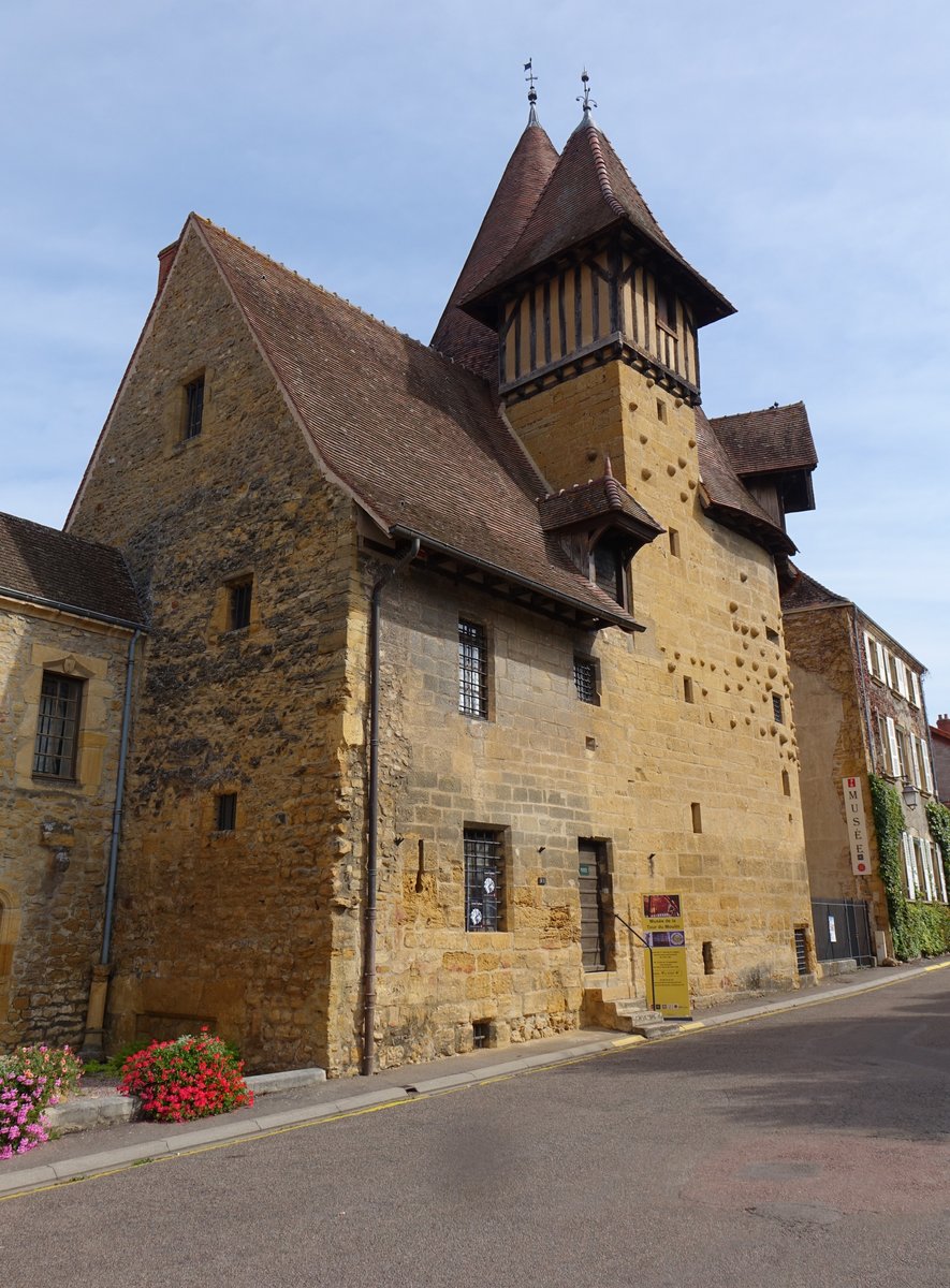 Marcigny, Tour du Moulin, heute Regionalmuseum fr Kunst und Geschichte, erbaut im 15. Jahrhundert (22.09.2016)