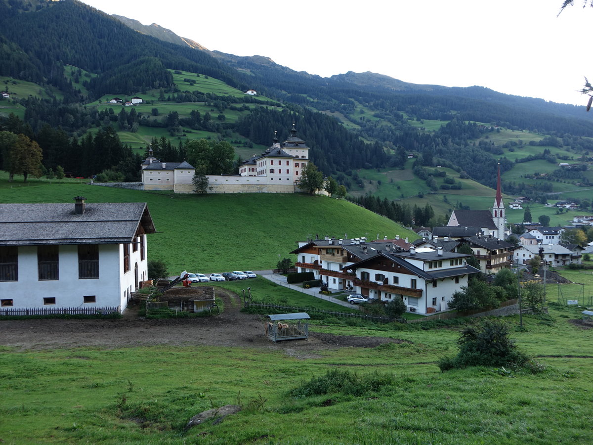 Mareta/ Mareit, Schloss Wolfsturm und St. Pankraz Kirche (14.09.2019)