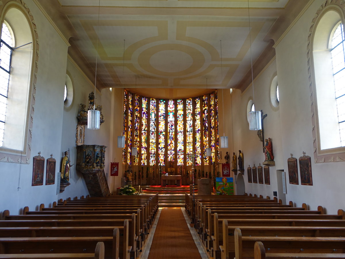 Margrethausen, 13 Glasfenster in der Apsis der Klosterkirche St. Margareta (21.05.2017)