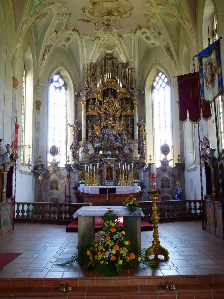 Maria Rain, der Hochaltar in der Wallfahrtskirche, April 2014