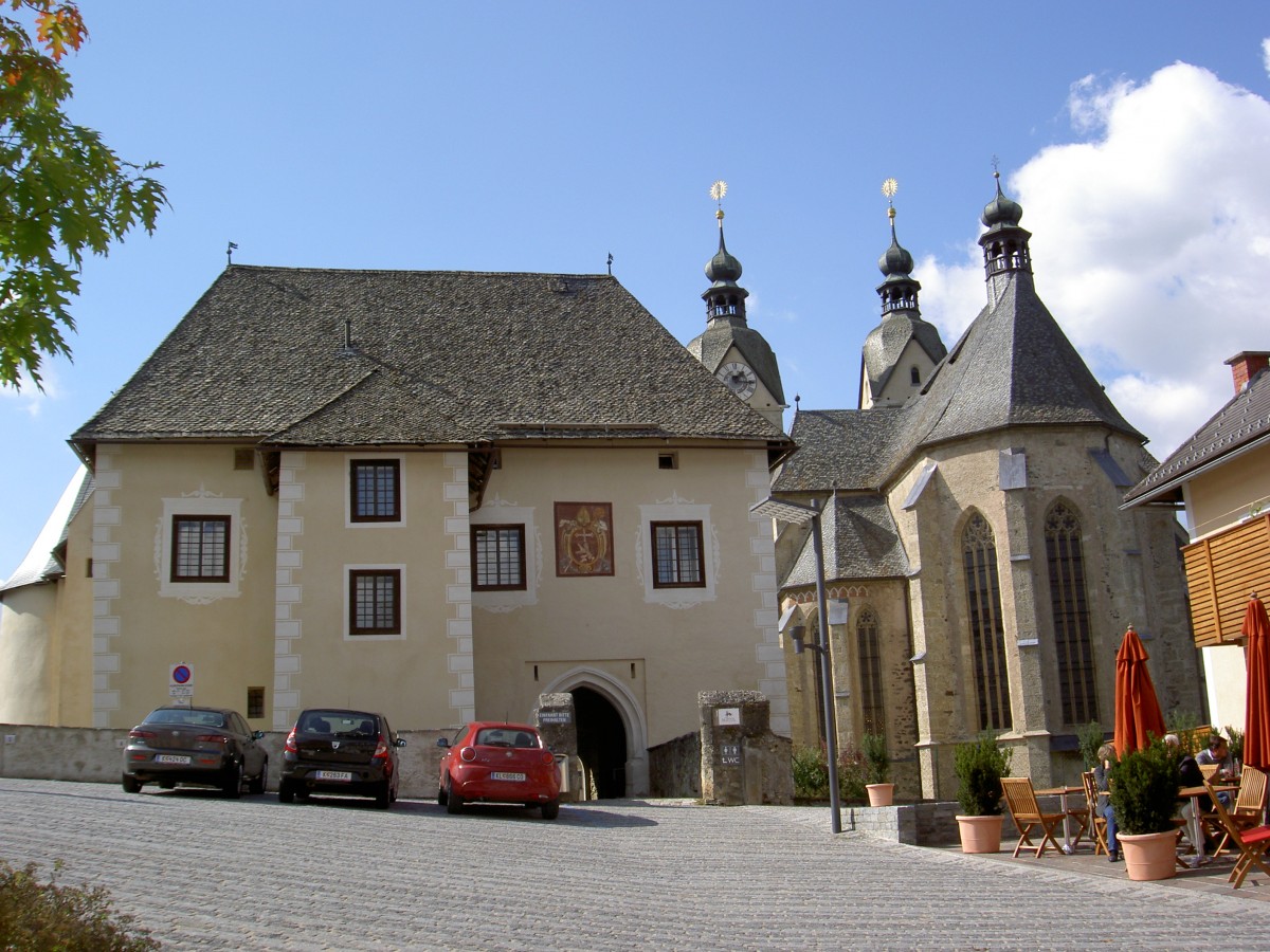 Maria Saal, Domprobstei und Chor der Wallfahrtskirche Maria Saal (02.10.2013)