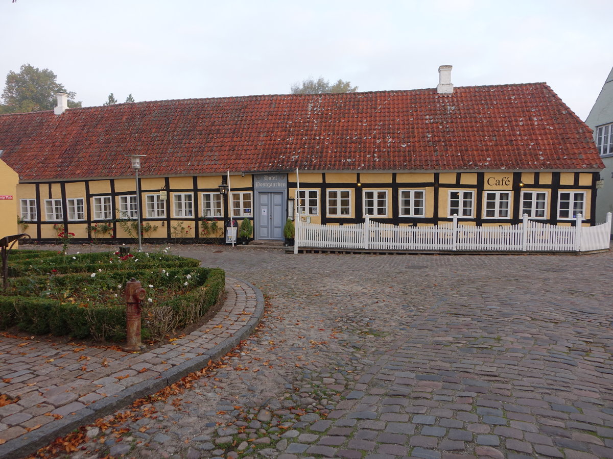 Mariager, Fachwerkhaus des Hotel Postgarden in der Teglgade Strae (22.09.2020)