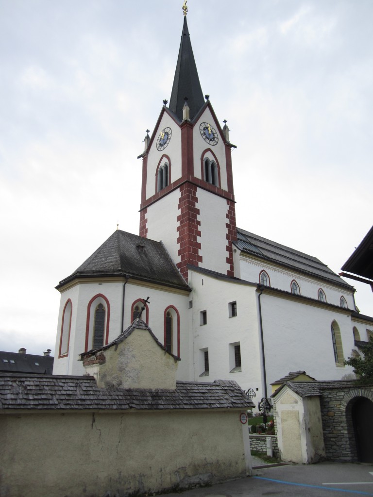 Mariapfarr, Wallfahrtskirche Unsere lieben Frau, erbaut im 12. Jahrhundert, gotisch 
erweitert im 15. Jahrhundert (05.10.2013)