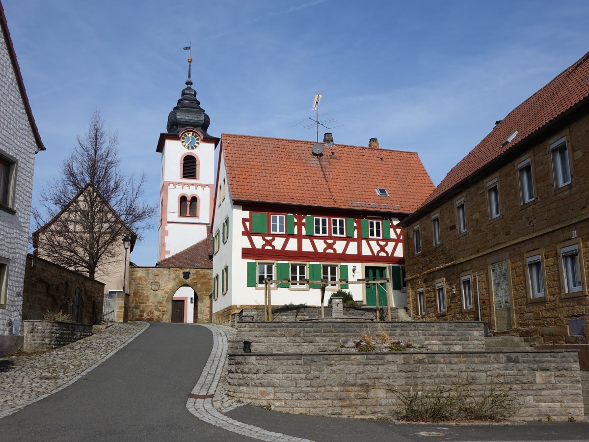 Markt Herrnsheim, St. Martin Kirche und altes Rathaus (09.03.2015)