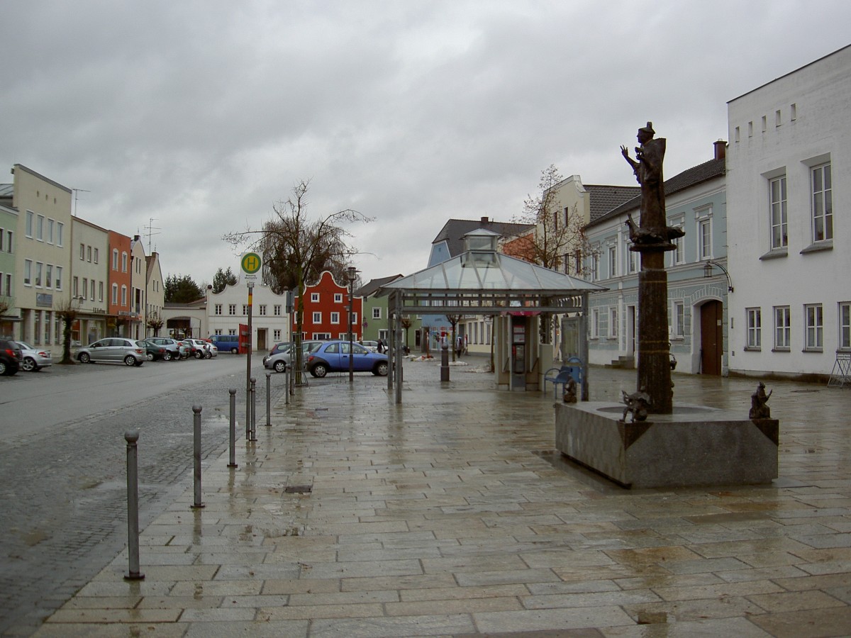Marktplatz von Massing, Lkr. Rottal-Inn (02.02.2013)