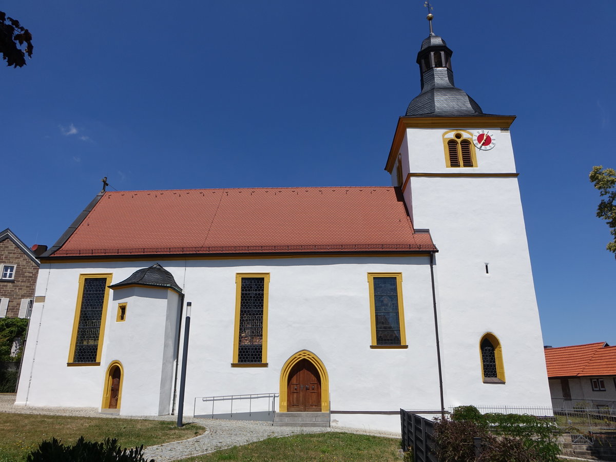 Mabach, Ev. Pfarrkirche St. Bartholomus, Saalbau mit eingezogenem Chor und Chorturm, erbaut bis 1582 (07.07.2018)
