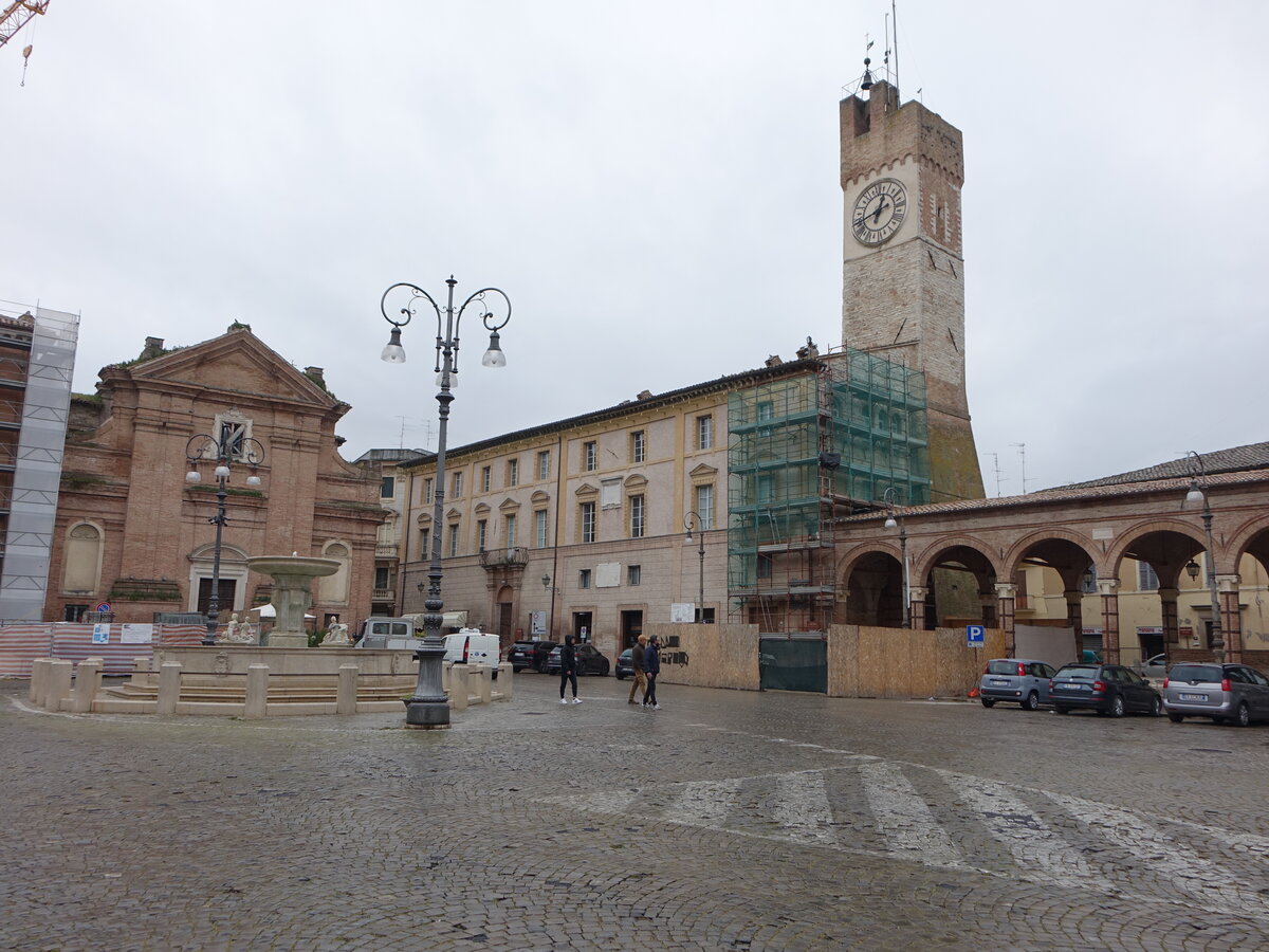 Matelica, Chiese del Suffragio und Palazzo am Corso Vittorio Emanuele (30.03.2022)