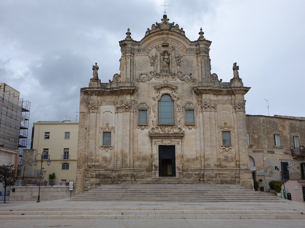 Matera, Pfarrkirche San Francesco, erbaut im 13. Jahrhundert, Fassade 18. Jahrhundert (01.03.2023)