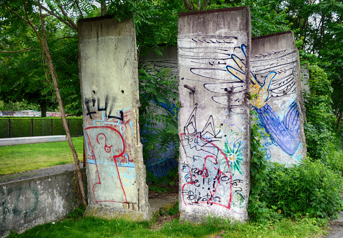 Mauerreste an der Bernauer Strae im Berliner Ortsteil Gesundbrunnen. Aufnahme: 8. Juni 2019.