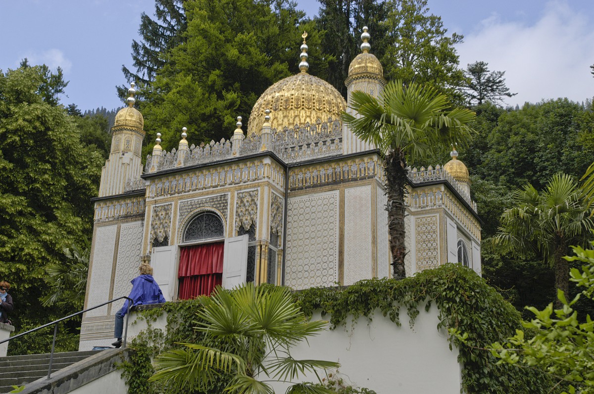 Maurischer Kiosk am Schloss Lindenhof in der oberbayerischen Gemeinde Ettal. Aufnahme: Juli 2008.