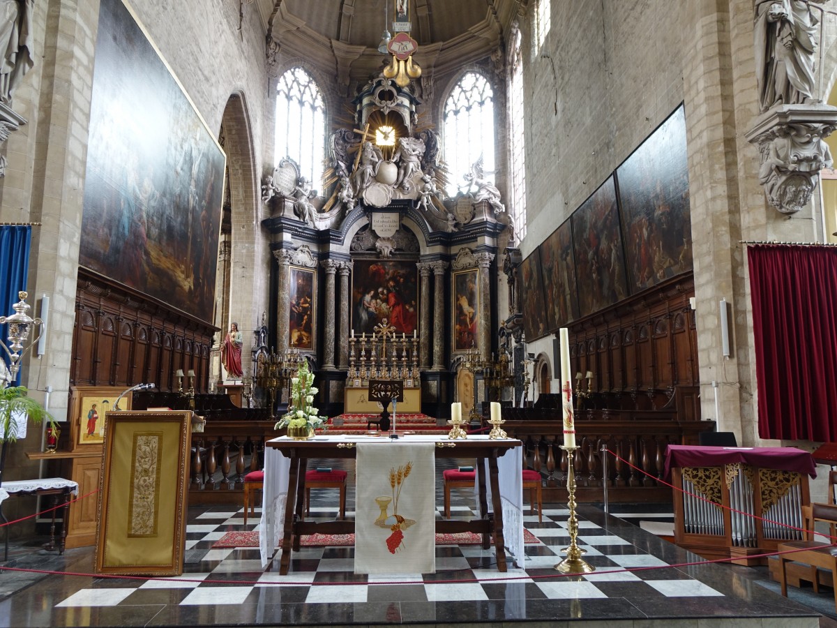 Mechelen, Hochaltar der St. Johannes Kirche, Rubensgemlde von 1617 (27.04.2015)