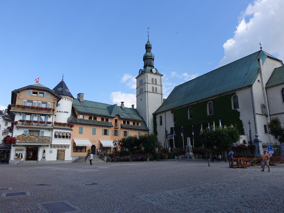 Megeve, Kirche St. Jean Baptist am Place de Eglise (24.09.2016)