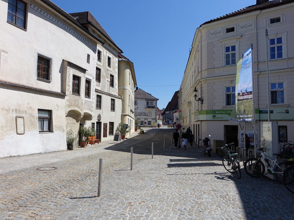 Melk, historische Huser in der Kremser Strae  (19.04.2019)