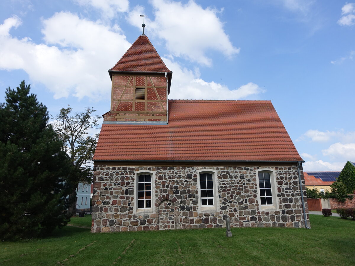 Mellnitz, evangelische Kirche, erbaut im 11. Jahrhundert (09.09.2025)